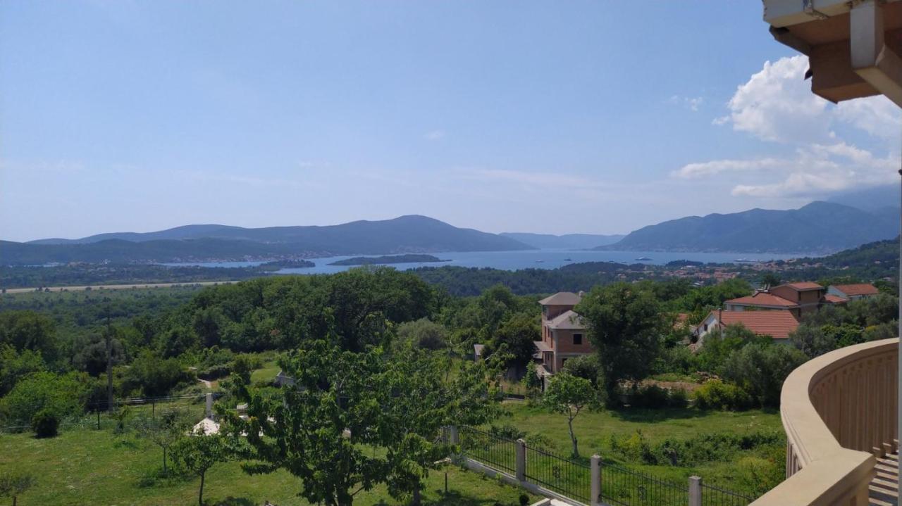 Apartmani Popovic V&A Тиват Экстерьер фото